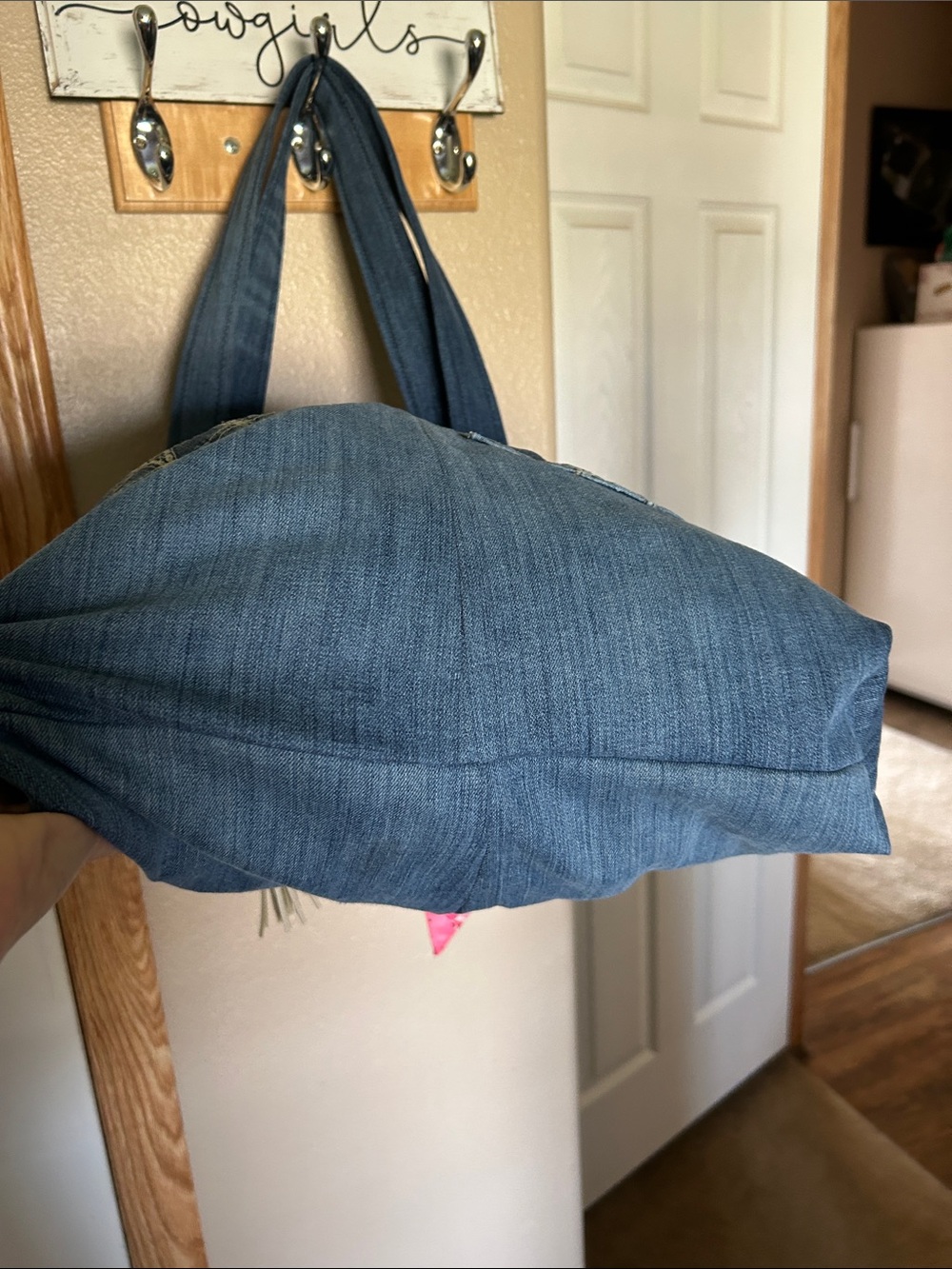 UPCYCLED Denim Tote "The Rodeo Jeans" - Picture 5 of 5
